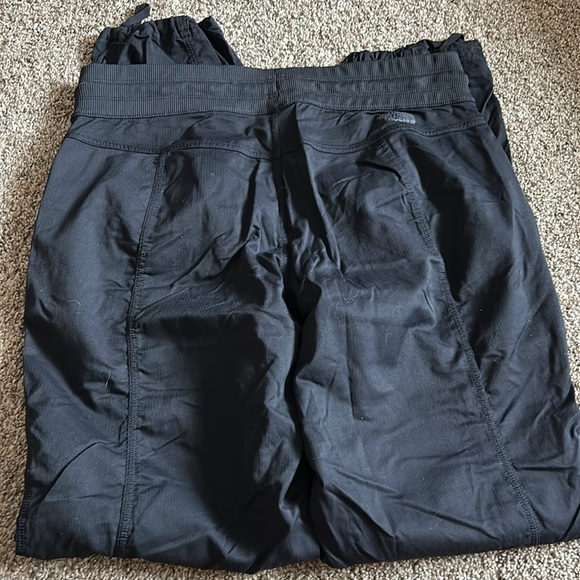 Women’s The North Face Black Jogger Pants‎ - Picture 4 of 4